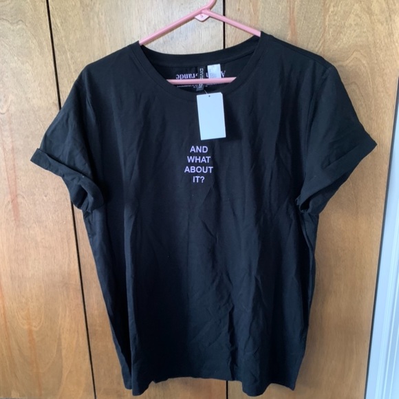NWT Ariana Grande Tee large - Picture 2 of 4
